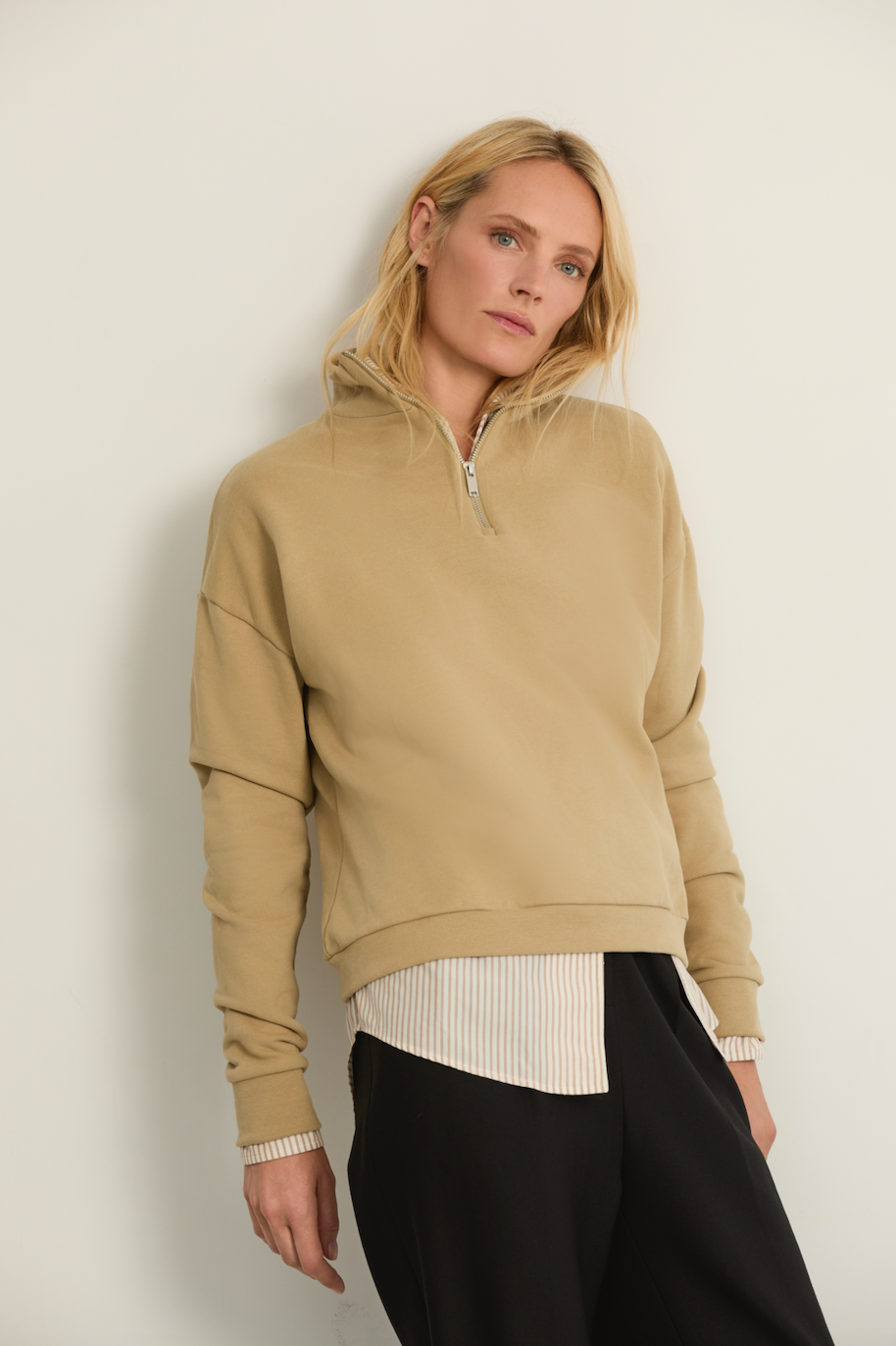 Half - Zip Sweatshirt Camel