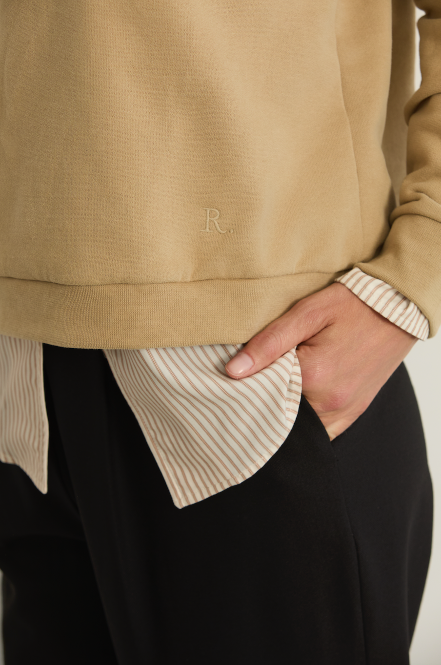Half - Zip Sweatshirt Camel
